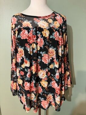 Woman's Bobbie Brooks Floral Blouse Medium